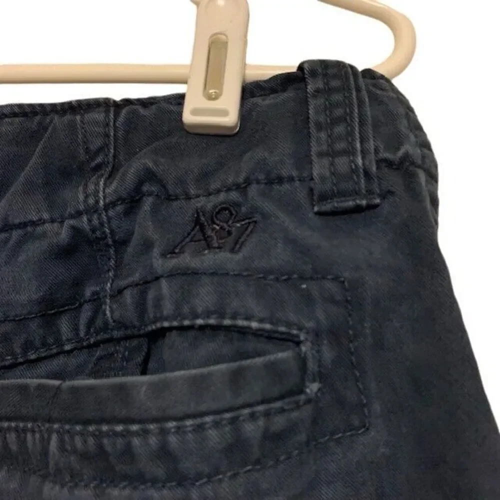 AEROPOSTALE SIZE 30 NAVY BLUE SHORTS